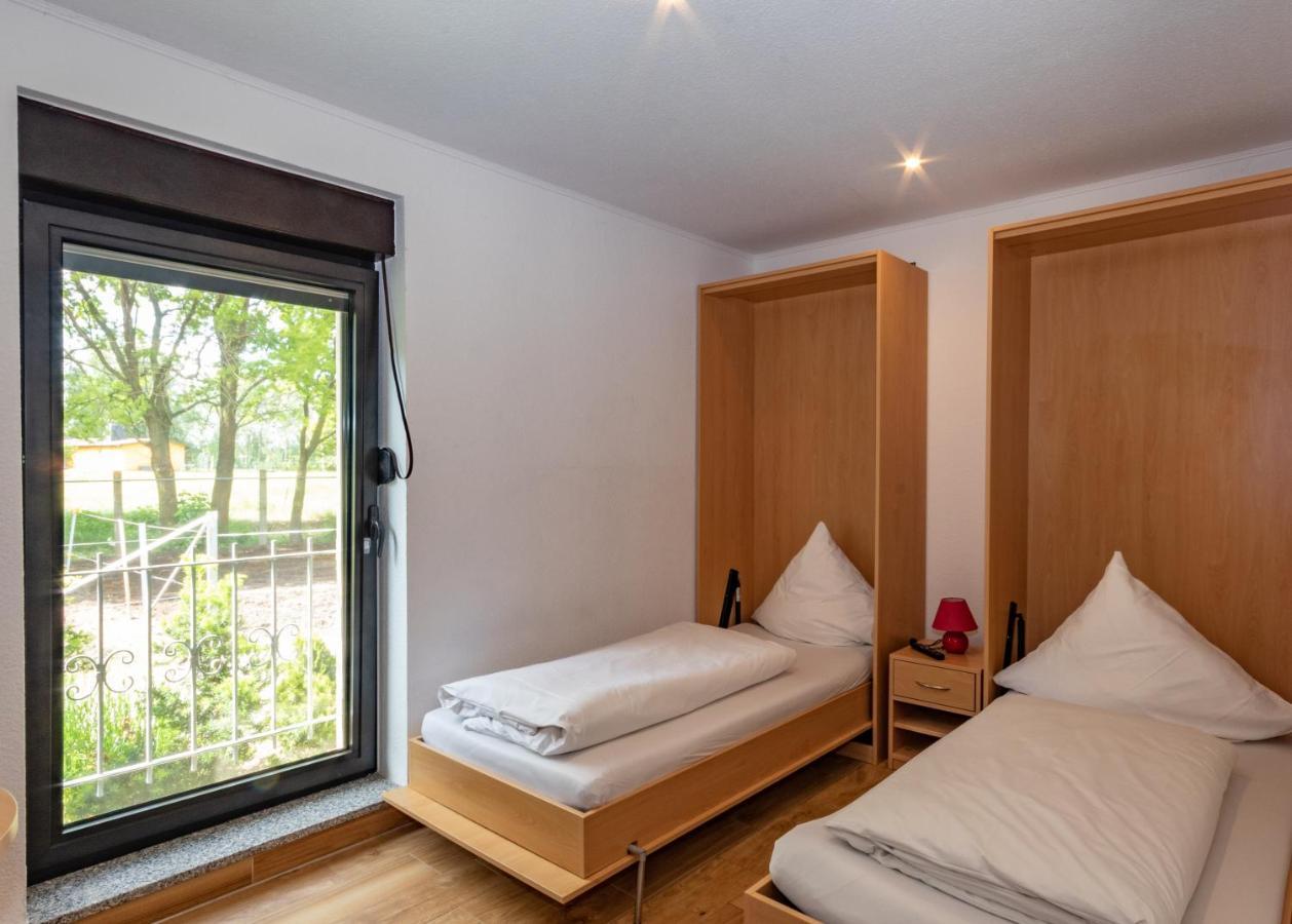 Pension Zum Reiterhof Schmogrow Exterior photo