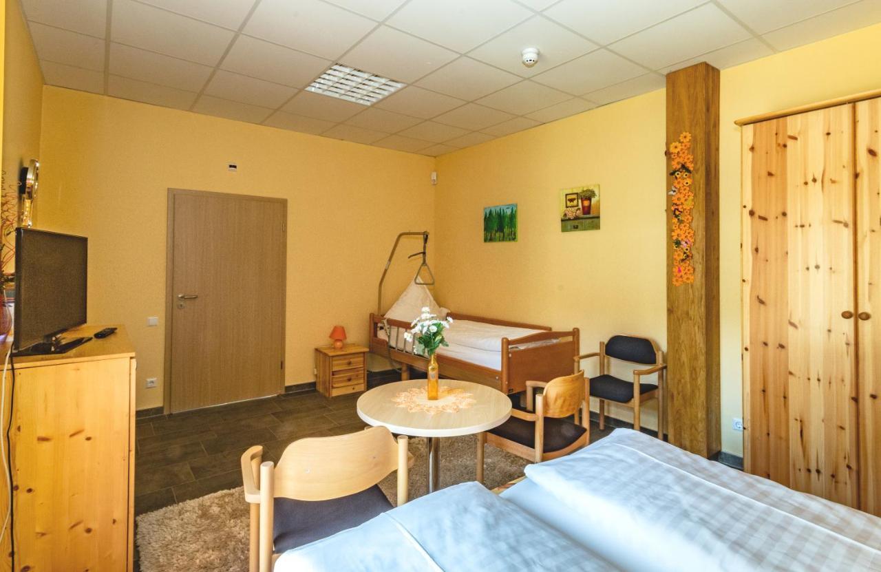 Pension Zum Reiterhof Schmogrow Exterior photo